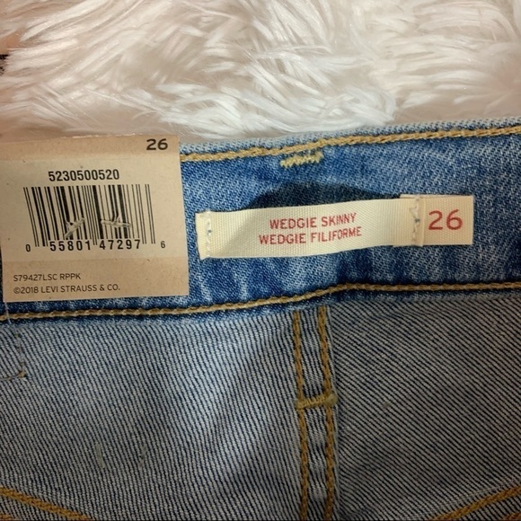 Levi’s Wedgie Skinny High Rise jeans - Picture 6 of 9